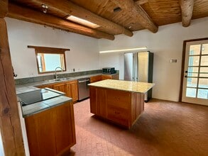 5 Laughing Raven Rd in Santa Fe, NM - Building Photo - Building Photo