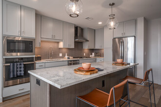 NOVEL River Oaks by Crescent Communities in Houston, TX - Building Photo - Interior Photo