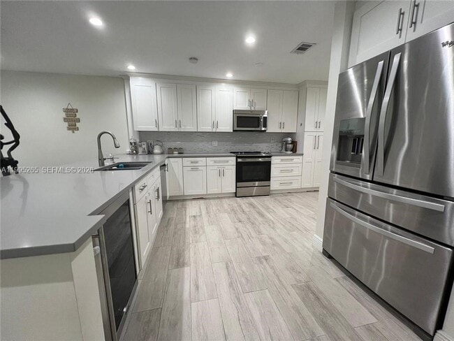 307 Bonnie Brae Way in Hollywood, FL - Building Photo - Building Photo