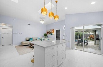 2002 Lake Breeze Ct in Wellington, FL - Building Photo - Building Photo