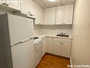 62 Boylston St, Unit 207 in Boston, MA - Building Photo - Building Photo