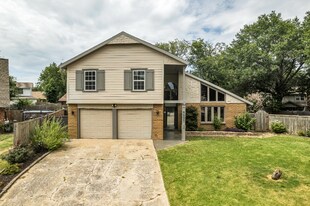 6401 S 86th E Ave in Tulsa, OK - Building Photo