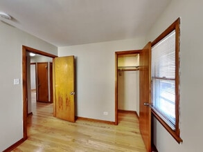 8834 S Troy Ave in Evergreen Park, IL - Building Photo - Building Photo