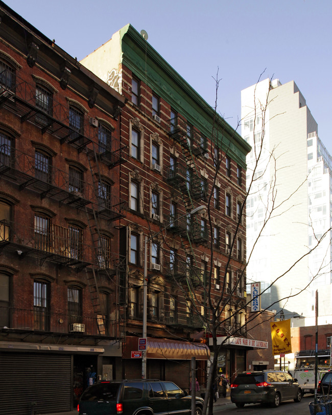 121-123 Rivington St in New York, NY - Foto de edificio - Building Photo