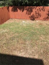 5703 Wells Cir in Stone Mountain, GA - Building Photo - Building Photo