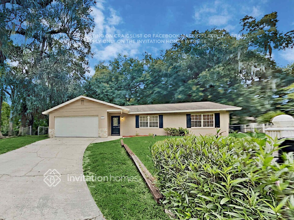 978 Oak Dr in Oviedo, FL - Building Photo