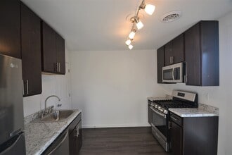 610 Union St, Unit 4 in Valparaiso, IN - Building Photo - Building Photo