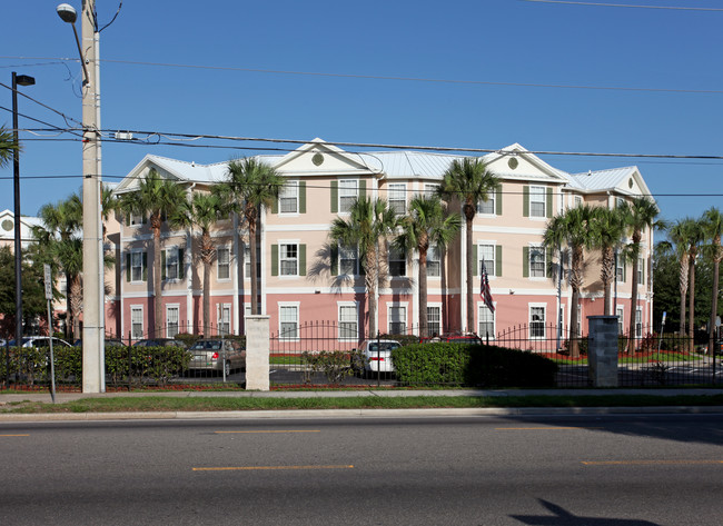 Crescent Club Apartments in Orlando, FL - Building Photo - Building Photo