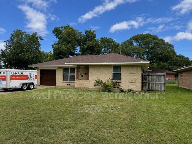 409 La Salle Dr