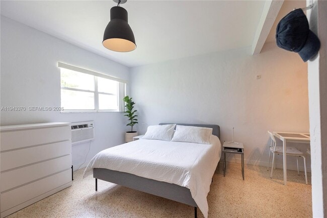 2825 SW 3rd Ave in Miami, FL - Building Photo - Building Photo