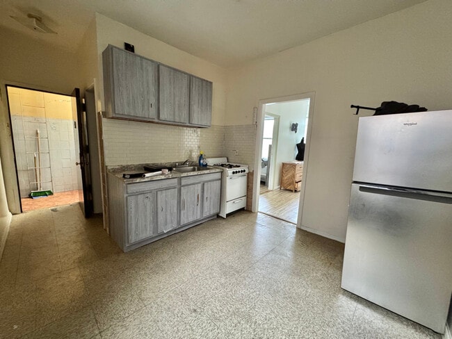 602 New Lots Ave
