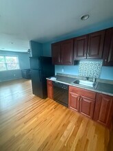 381 31st St in Lindenhurst, NY - Building Photo - Building Photo