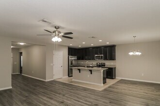 12452 Chaya Ct in Spring Hill, FL - Building Photo - Building Photo