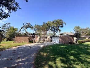 1607 Chestnut Ridge Rd in Houston, TX - Building Photo - Building Photo