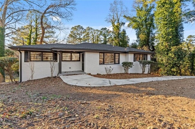 2241 Glendale Dr in Decatur, GA - Building Photo - Building Photo