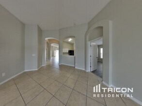 7632 Hidden Cypress Dr in Orlando, FL - Building Photo - Building Photo