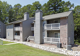 Lynn Lake in Raleigh, NC - Building Photo - Building Photo