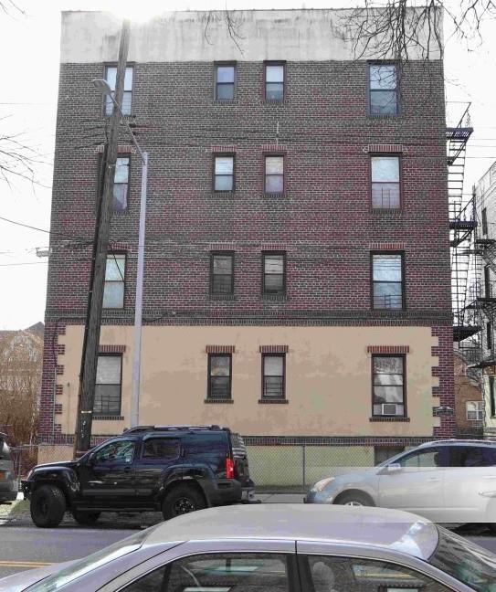 160-10 Sanford Ave-Unit -2C in New York, NY - Building Photo