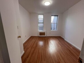 39 Mott St in New York, NY - Building Photo - Building Photo