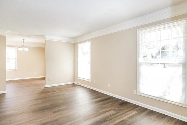 4629 Dawnwood Dr in Charlotte, NC - Building Photo - Building Photo