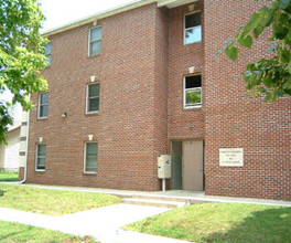 Kensington Apartments in Muncie, IN - Foto de edificio - Building Photo