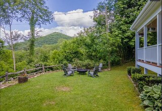 205 Blue Stone Trail in Glenville, NC - Building Photo - Building Photo