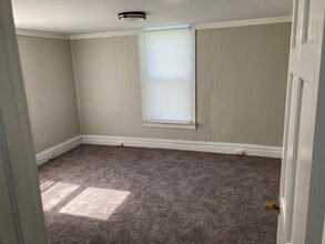 4023 Fairlawn Ave, Unit Apt 1 in Dunbar, WV - Building Photo - Building Photo