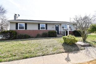 300 Bowers Ave in Runnemede, NJ - Building Photo