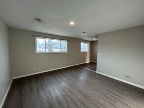 3240 Heatherton Dr in Davenport, IA - Building Photo - Building Photo