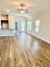 1512 Dansby St in Bryan, TX - Building Photo - Building Photo