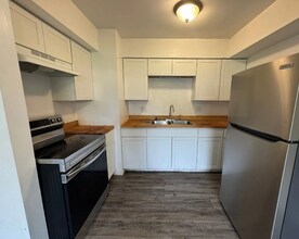 2030 Catalpa Dr. in Dayton, OH - Building Photo - Building Photo