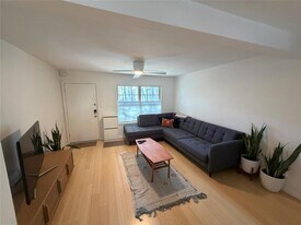 300 Crockett St in Austin, TX - Building Photo