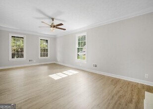 6894 Kerrie Way in Lithonia, GA - Building Photo - Building Photo
