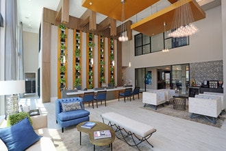 River House in Milwaukee, WI - Foto de edificio - Interior Photo