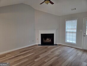 14 Huntington Dr in Grantville, GA - Building Photo - Building Photo