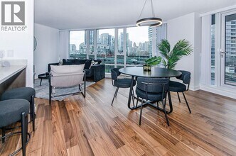 918 Cooperage Way in Vancouver, BC - Building Photo - Building Photo