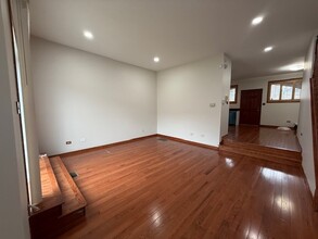 901 S Racine Ave in Chicago, IL - Building Photo - Building Photo