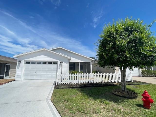 2558 Birch Ave in the Villages, FL - Building Photo - Building Photo