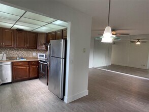150 SW 134th Way in Pembroke Pines, FL - Building Photo - Building Photo