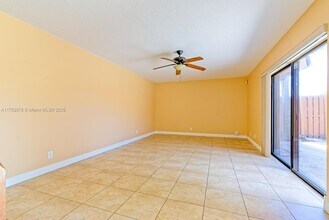 2585 Garden Ct in Hollywood, FL - Building Photo - Building Photo