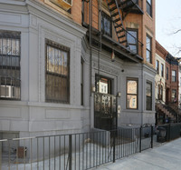 640 Macdonough St in Brooklyn, NY - Foto de edificio - Building Photo