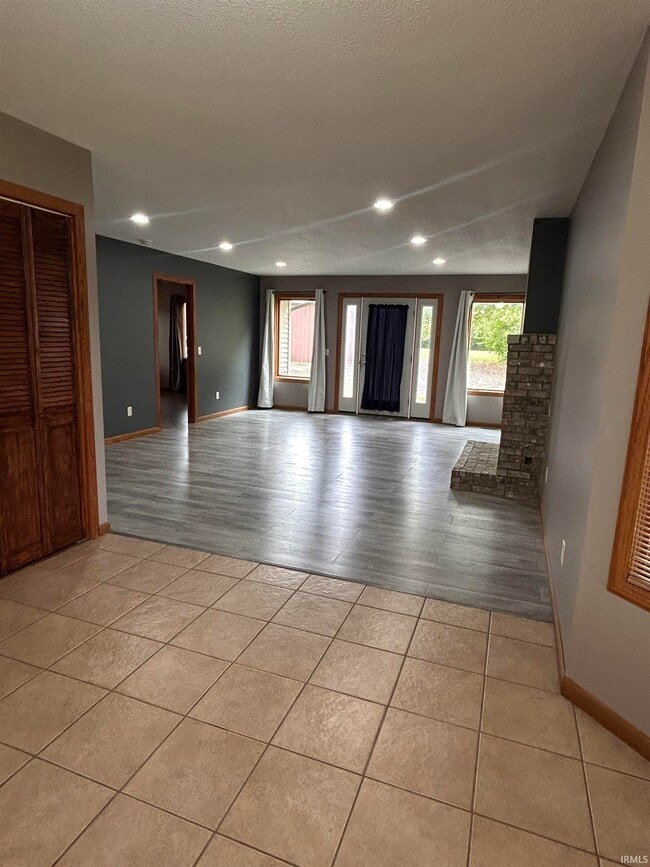 10805 Lincoln Hwy E in New Haven, IN - Building Photo - Building Photo