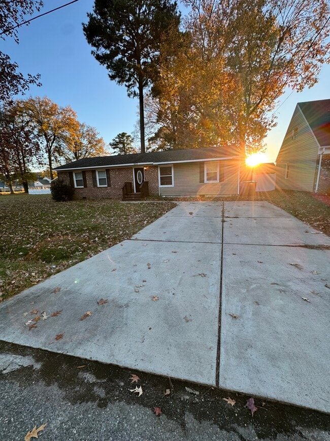 property at 2213 Sparrow Rd