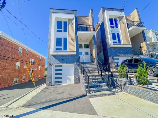 49 Rocco St in Belleville, NJ - Foto de edificio - Building Photo
