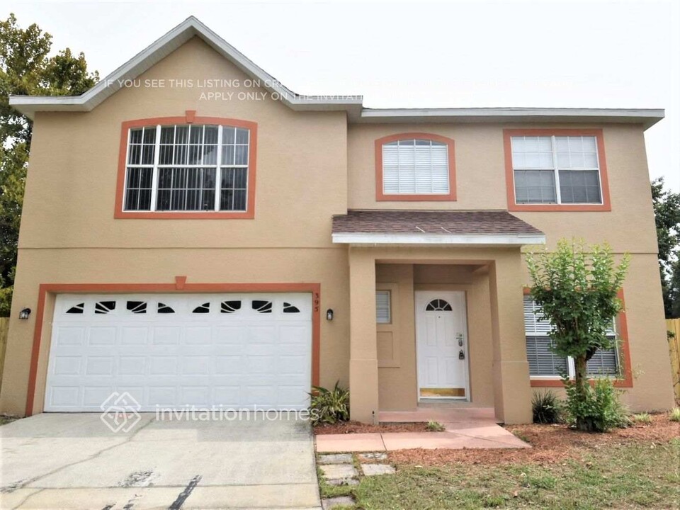 395 Oak Springs Ct in Debary, FL - Foto de edificio