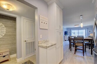 650 Snug Harbor Dr in Boynton Beach, FL - Foto de edificio - Building Photo