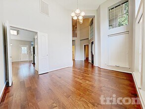 1735 Wilderness Park Ct in Houston, TX - Foto de edificio - Building Photo