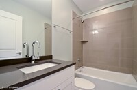 3749 N Sheffield Ave, Unit 1 in Chicago, IL - Building Photo - Building Photo