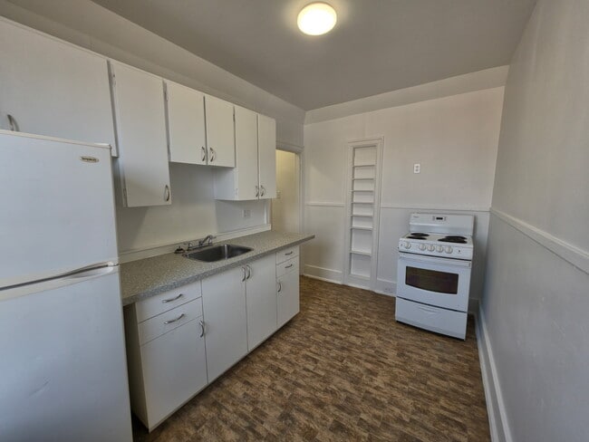 property at 429 Qu'Appelle Ave