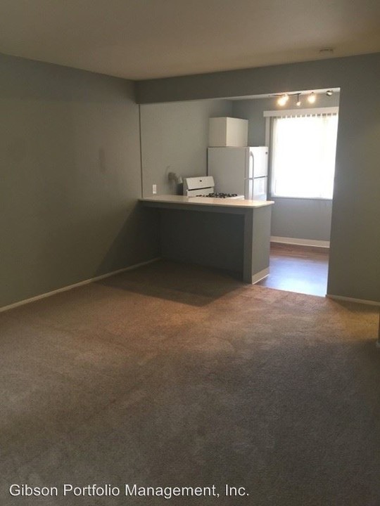 48 Birch St in Redwood City, CA - Building Photo